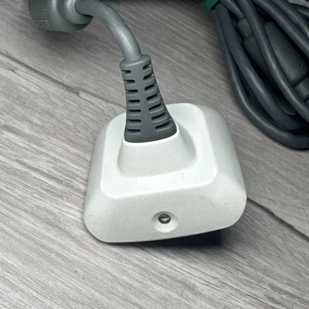 OEM Genuine Microsoft Xbox 360 Play And Charge Kit Cable Cord USB